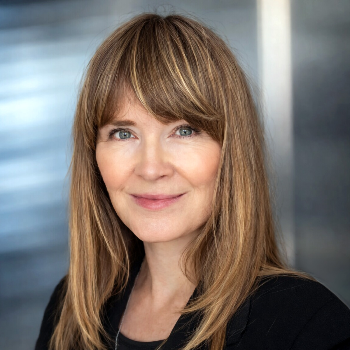 TL portrait 1200x1200 1